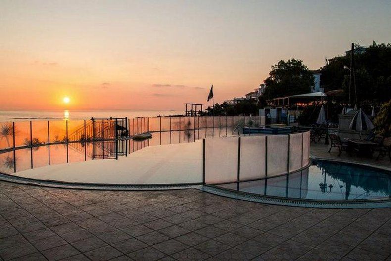 Caravel & (adults Only) Plános